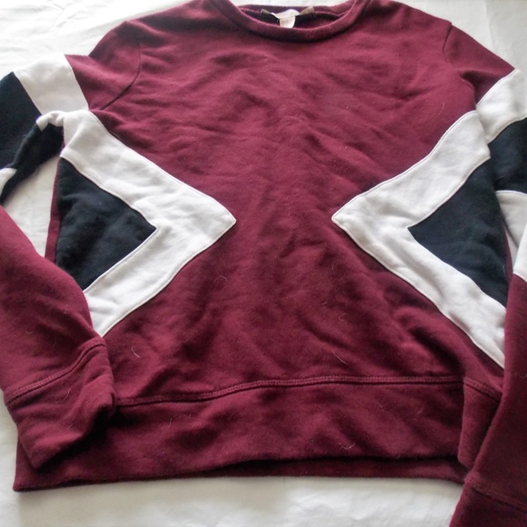 Sizes Small/Medium Sweatshirts - Picture 2 of 5